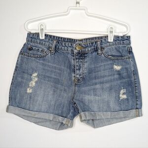 ✨3/$15 GAP Sexy Boyfriend distressed shorts 6
